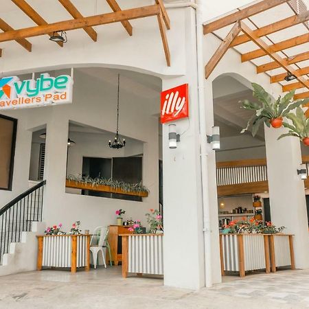 דירות באגויו Vybe Travellers Pad מראה חיצוני תמונה