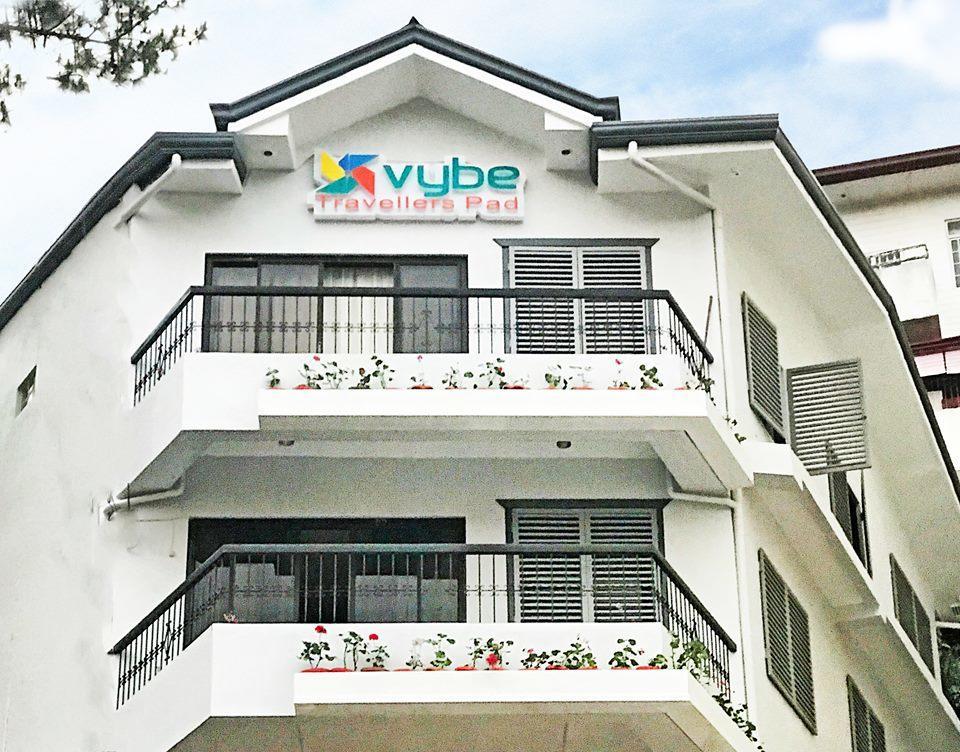 דירות באגויו Vybe Travellers Pad מראה חיצוני תמונה