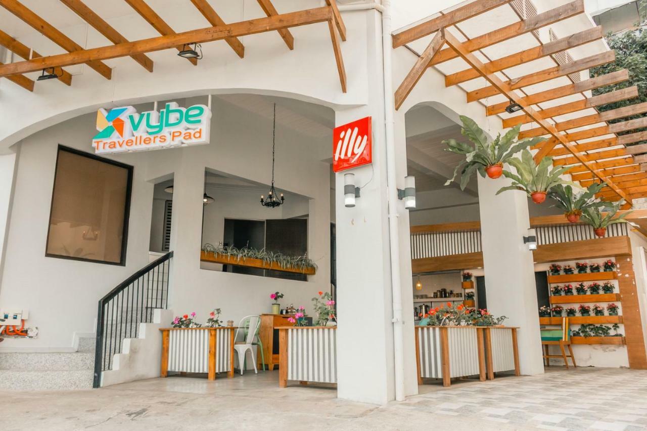 דירות באגויו Vybe Travellers Pad מראה חיצוני תמונה