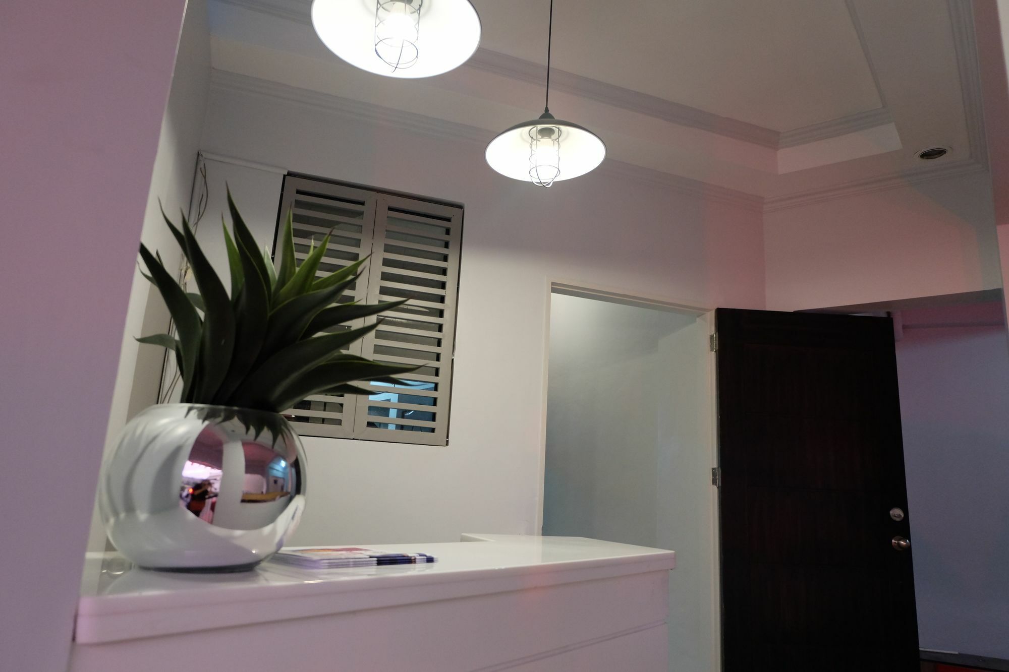 דירות באגויו Vybe Travellers Pad מראה חיצוני תמונה